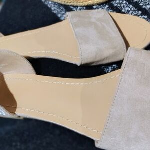 Elegant Tan Women's Sandals